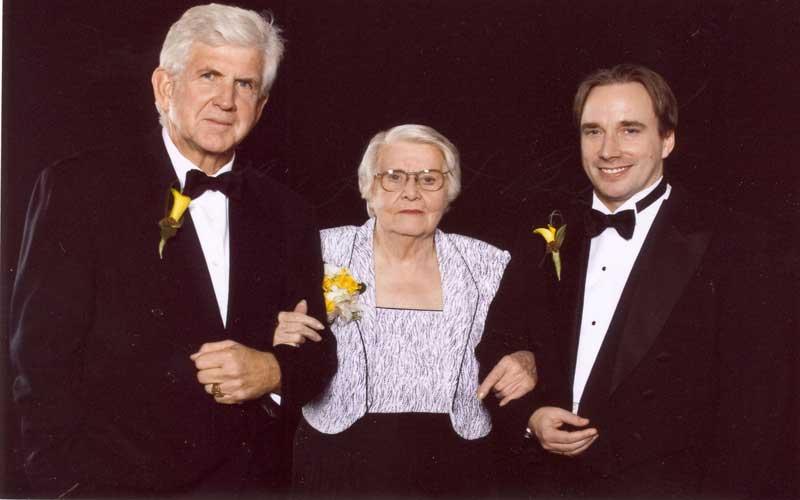 Jean, Linus Torvalds & Bob Metcalfe | Linus Torvalds and Bob Metcalfe were, along with Jean, enshrined in the CHM Hall of Fellows. Left: Linus Torvalds.  Center: Jean Jennings Bartik. Right: Bob Metcalfe. (Courtesy of Dr. Jon Rickman, Vice President of Information Technology, Northwest Missouri State University.)